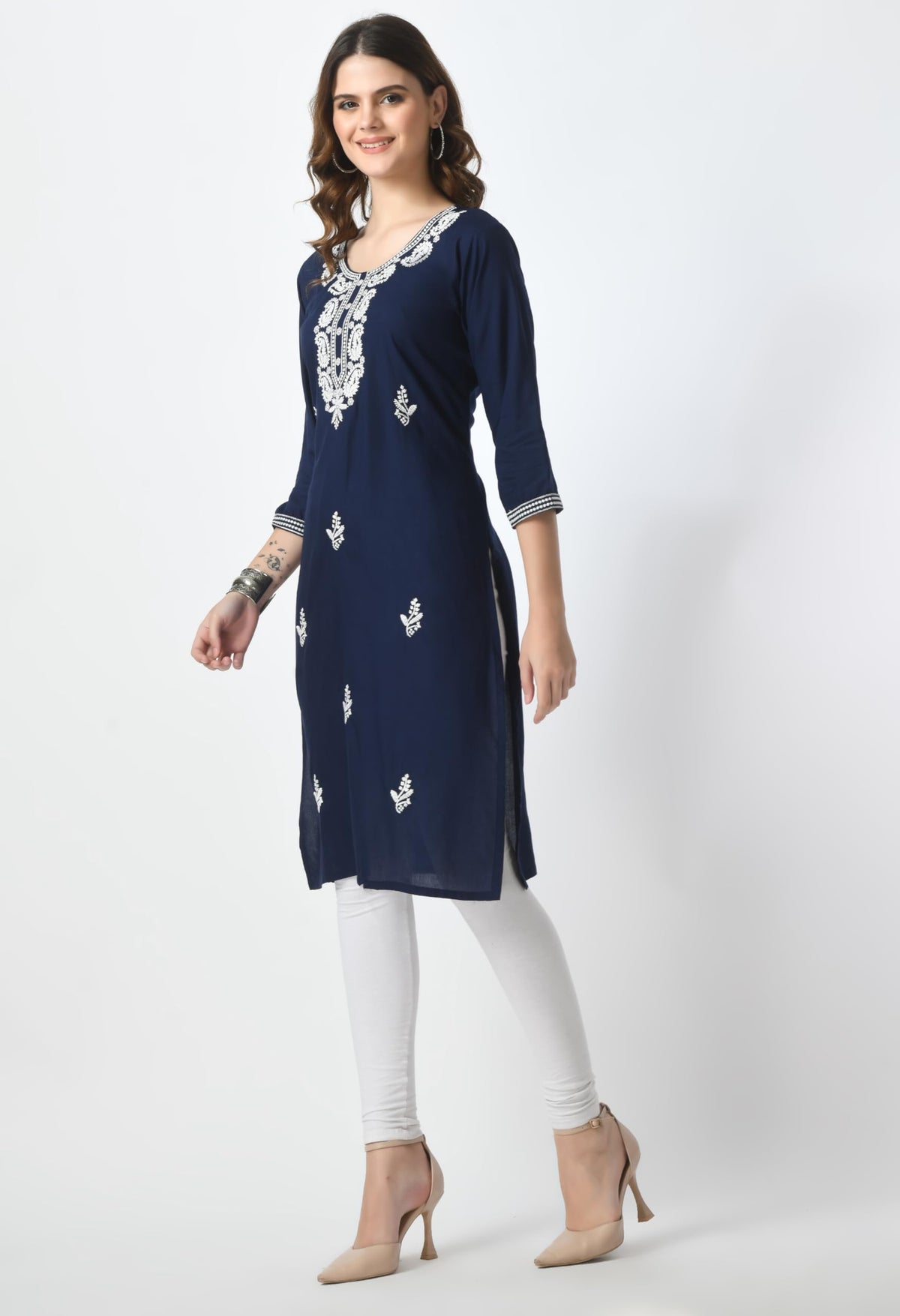 LIBOZA Kurta for Women – Lakhnowi Chikankari Embroidered Ladies Kurti, Stylish Girls Top, Ethnic Full Kurtas, Straight Design Kurtis for Woman