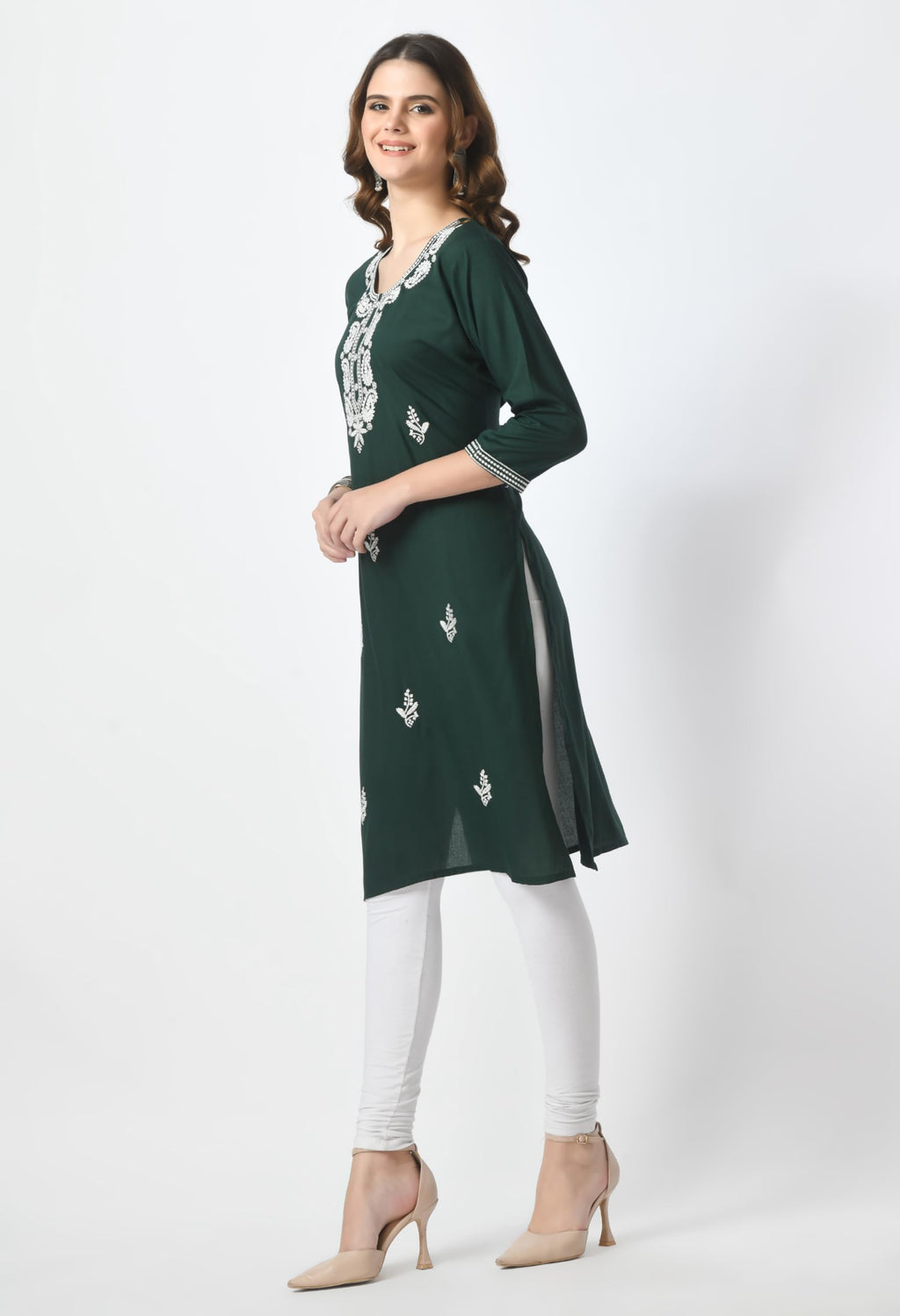 LIBOZA Kurta for Women – Lakhnowi Chikankari Embroidered Ladies Kurti, Stylish Girls Top, Ethnic Full Kurtas, Straight Design Kurtis for Woman