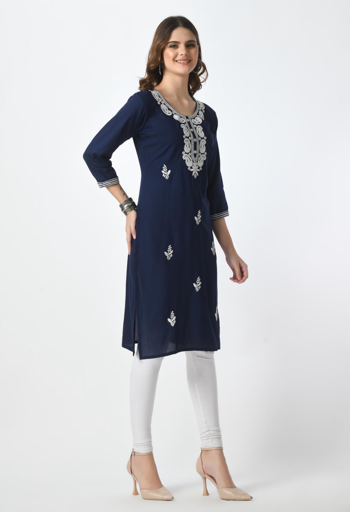 LIBOZA Kurta for Women – Lakhnowi Chikankari Embroidered Ladies Kurti, Stylish Girls Top, Ethnic Full Kurtas, Straight Design Kurtis for Woman