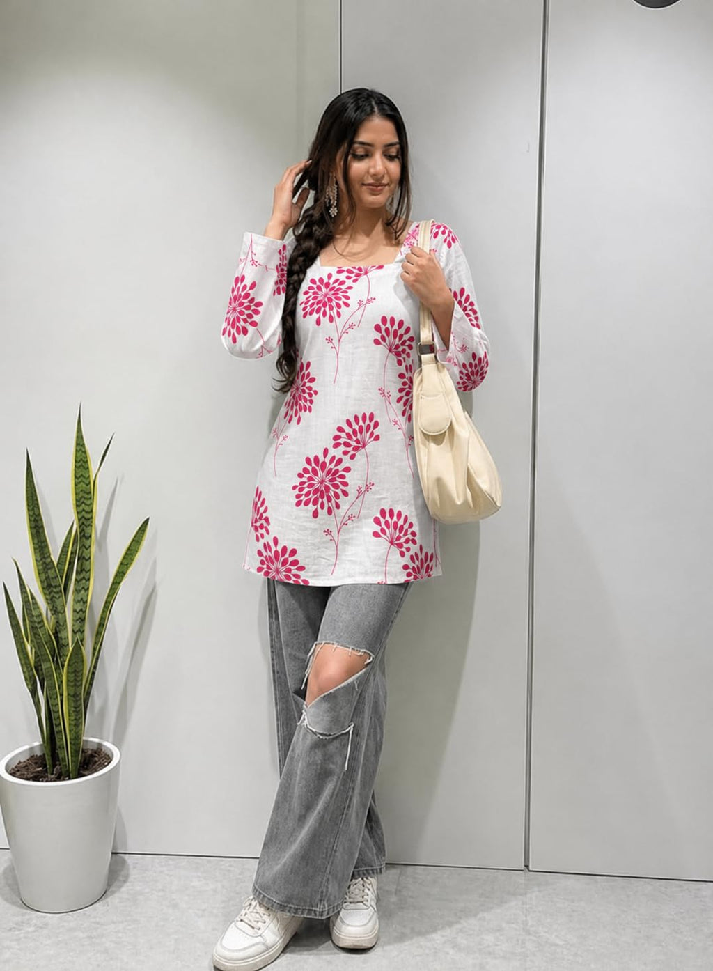 SONISHA Women's Rayon Floral Print Short Kurti for Women Elegance Square Neck, Long Sleeves with Style Criss Cross Back Kurti, Top for Office Wear, Casual, Outdoor