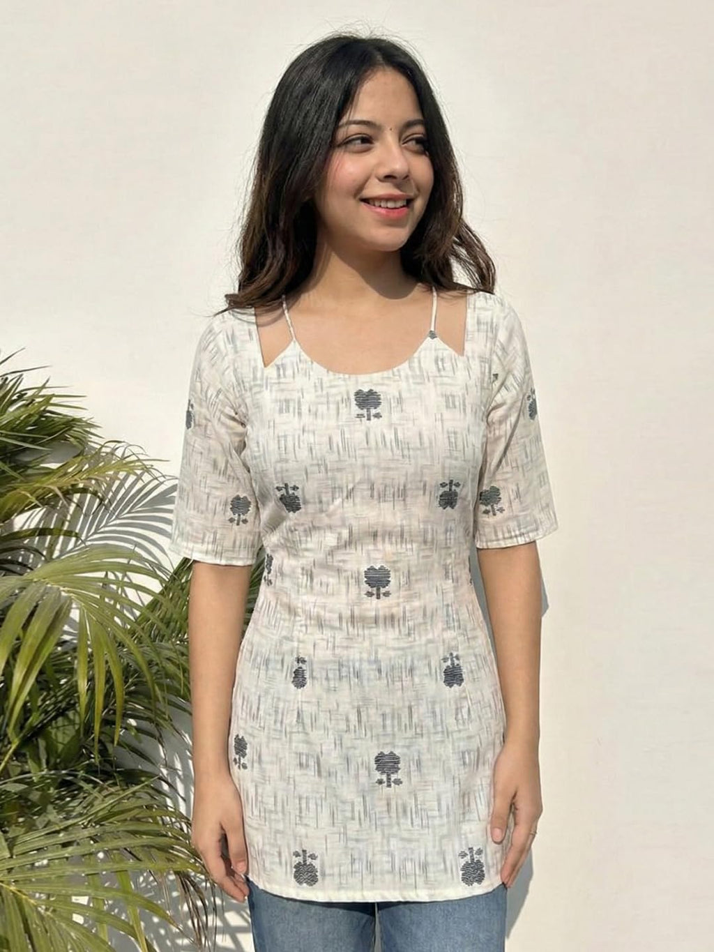 ANNI Designer Women’s Viscose Printed Short Kurti | Straight Fit Ethnic Top with Square Neck | Bell Sleeve Casual Indian Kurta for Office College, Party