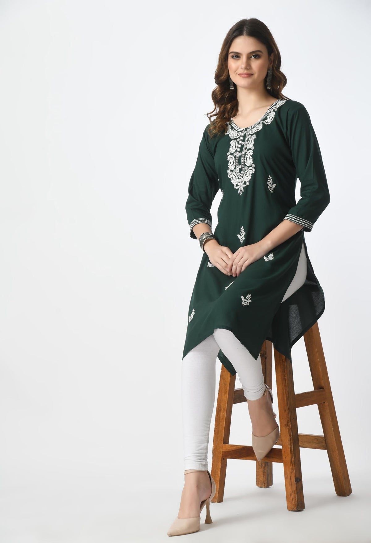 LIBOZA Kurta for Women – Lakhnowi Chikankari Embroidered Ladies Kurti, Stylish Girls Top, Ethnic Full Kurtas, Straight Design Kurtis for Woman
