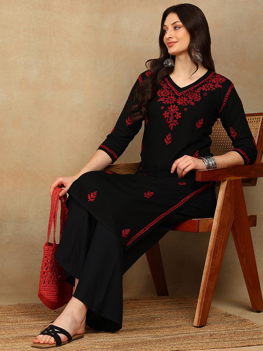 Vahson Women Black & Red Floral Hand Embroidered Chikankari Straight Kurta Kurti