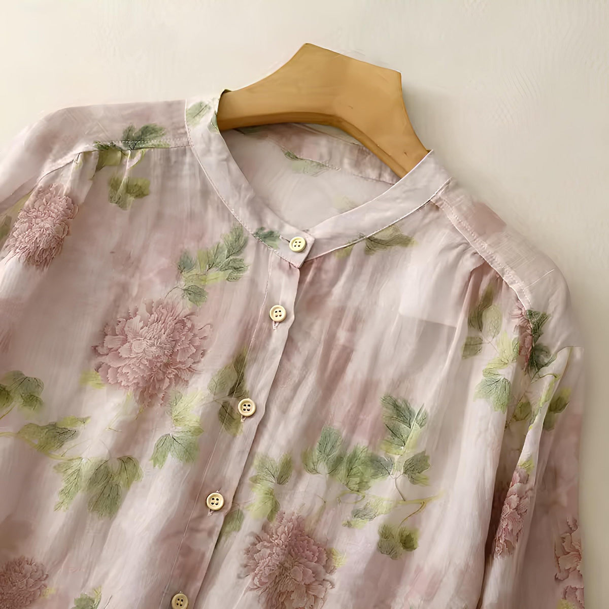 Gufrina Women’s Light Rose Floral Printed Button Down Shirt with Mandarin Collar and Relaxed Fit 3/4 Sleeves