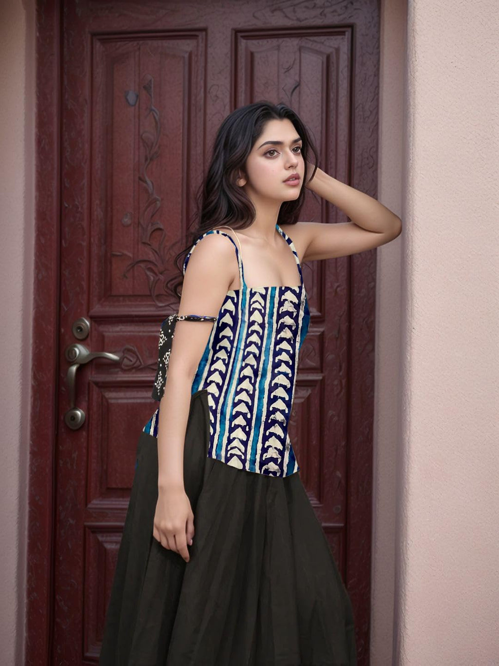 Aahwan Black Printed Square Neck Sleeveless Backless Short Indo-Western Ethnic Kurti Top for Women's & Girl's