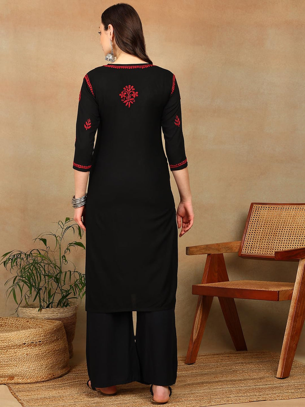 Vahson Women Black & Red Floral Hand Embroidered Chikankari Straight Kurta Kurti