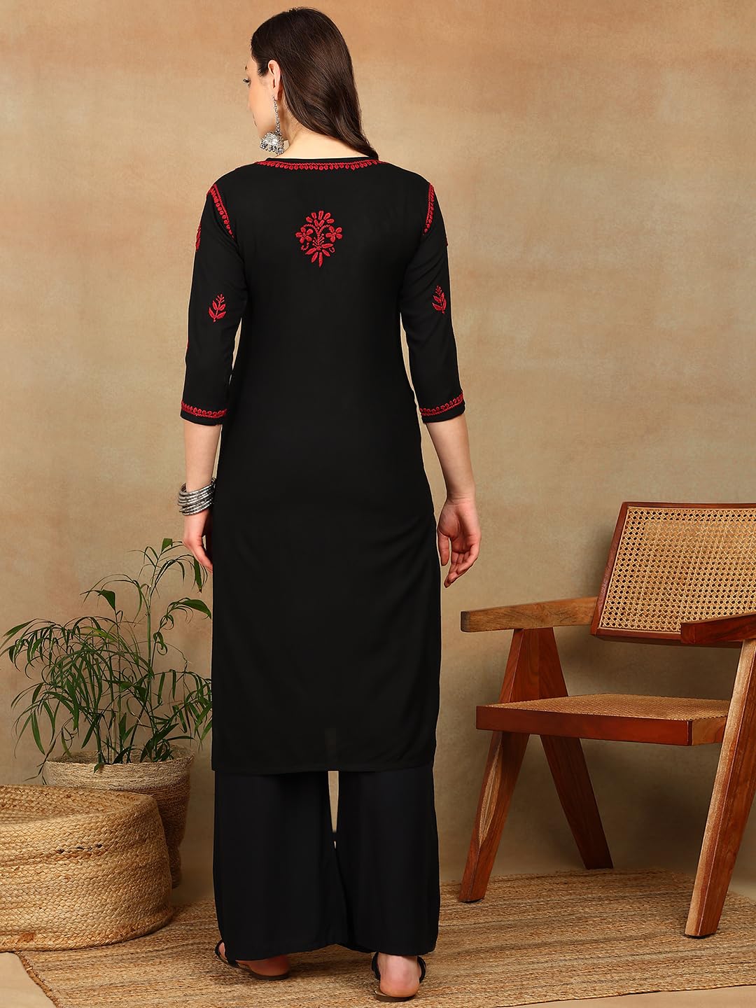 Vahson Women Black & Red Floral Hand Embroidered Chikankari Straight Kurta Kurti