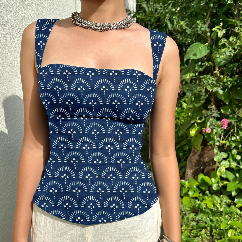 Aahwan Green Printed Square Neck Sleeveless Backless Short Indo-Western Ethnic Kurti Top for Women's & Girl's Ethnic Top for Women's & Girl's
