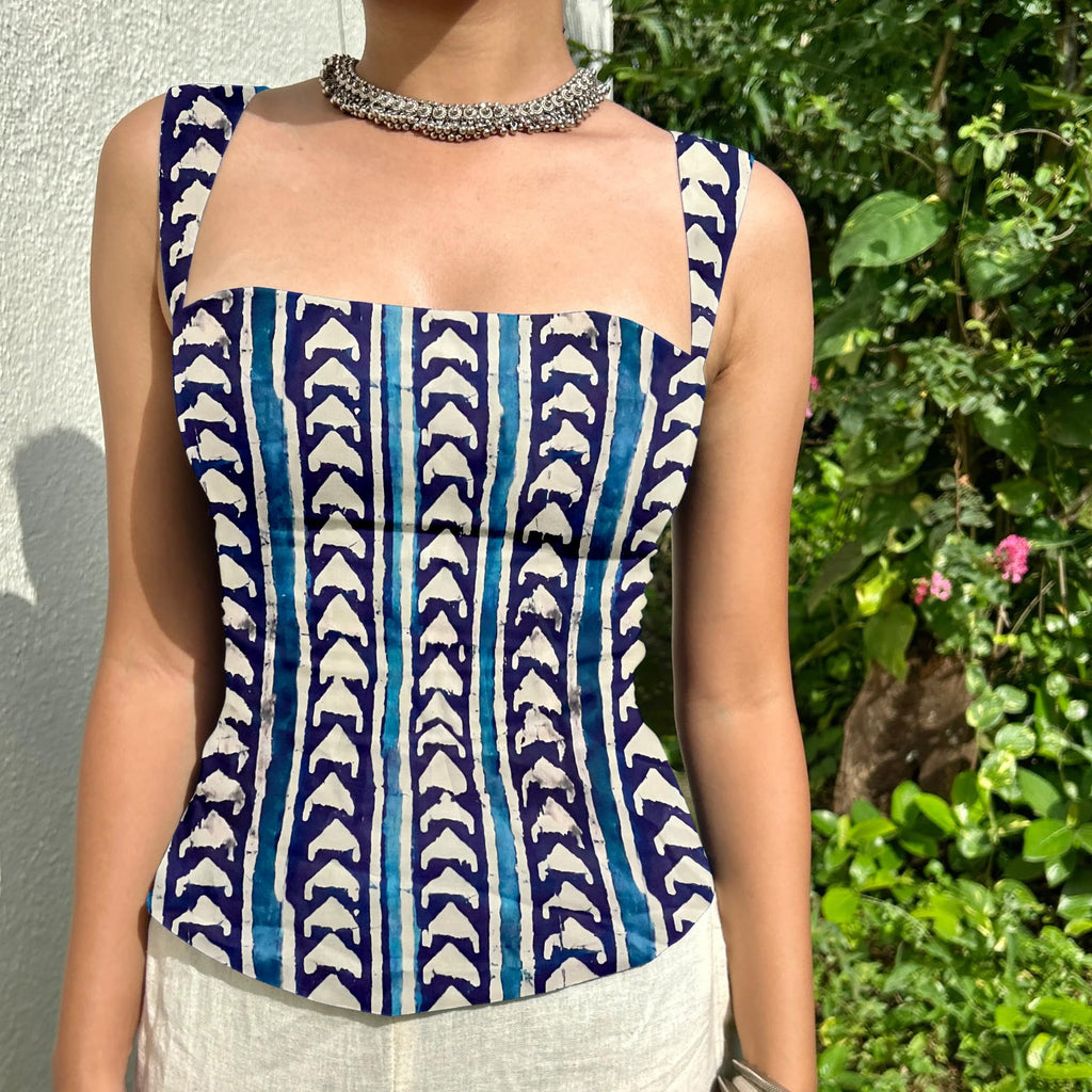 Aahwan Green Printed Square Neck Sleeveless Backless Short Indo-Western Ethnic Kurti Top for Women's & Girl's Ethnic Top for Women's & Girl's